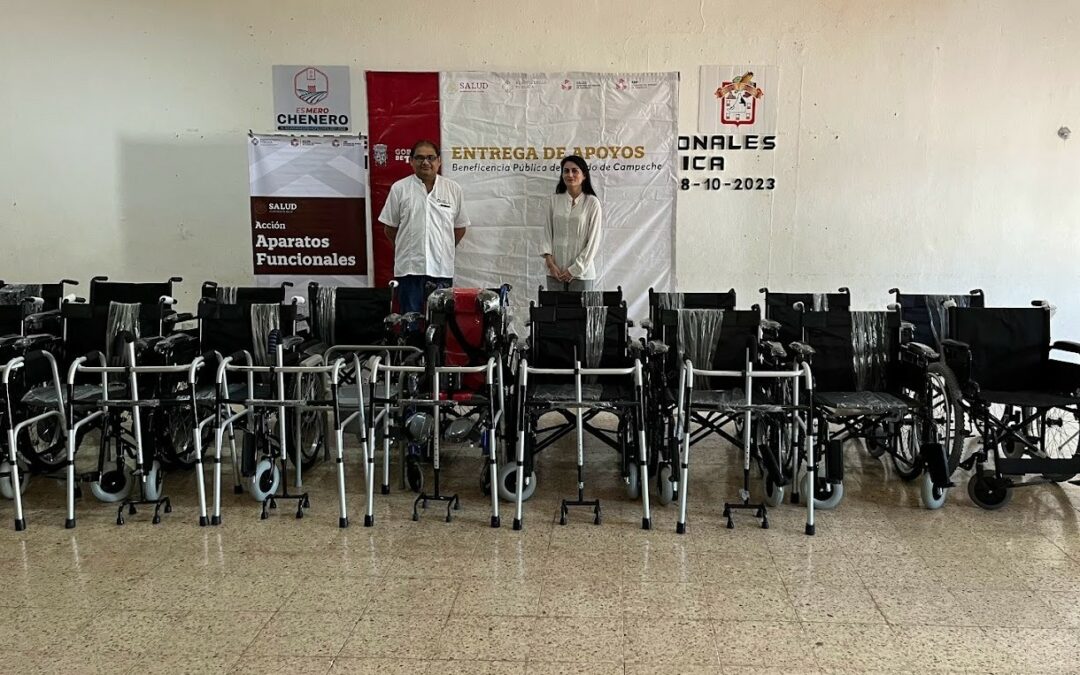 ENTREGAN APARATOS FUNCIONALES EN EL MUNICIPIO DE HOPELCHÉN