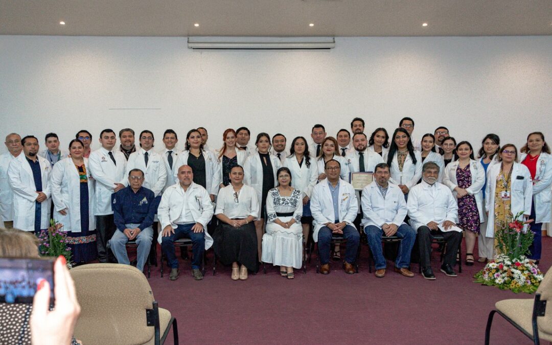 EGRESAN 20 MÉDICOS RESIDENTES DE HOSPITALES DE CAMPECHE