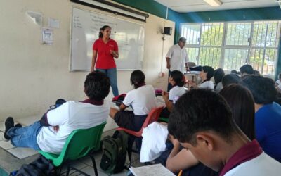 Realizan acciones preventivas contra el VIH y cuidados de la salud sexual.