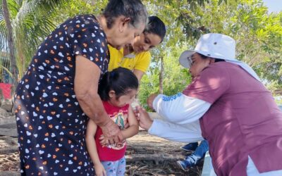 Refuerzan vacunación del esquema básico en Carmen y Palizada
